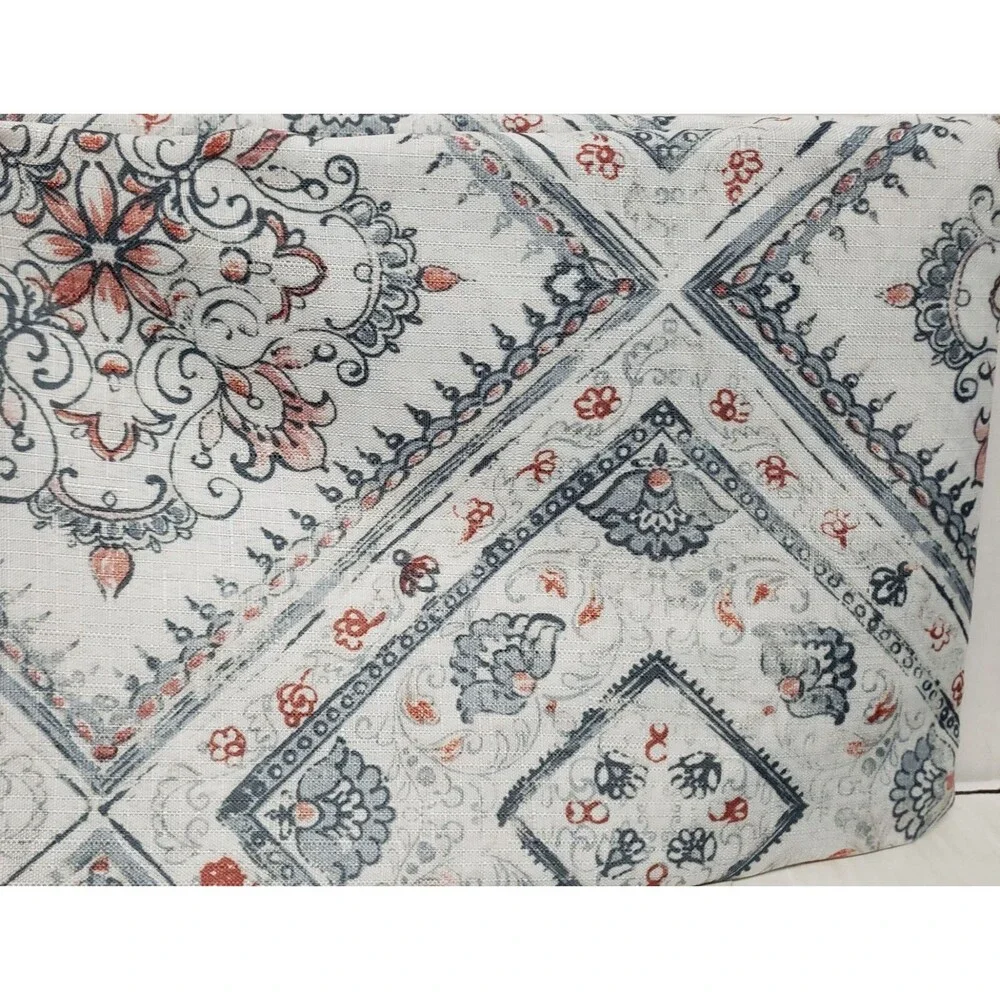 Printed Textured Tablecloth 60